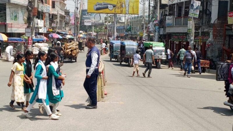 চুয়াডাঙ্গায় তাপমাত্রা ৪০ ডিগ্রি ছুঁই ছুঁই, গরমে অতিষ্ঠ জনজীবন