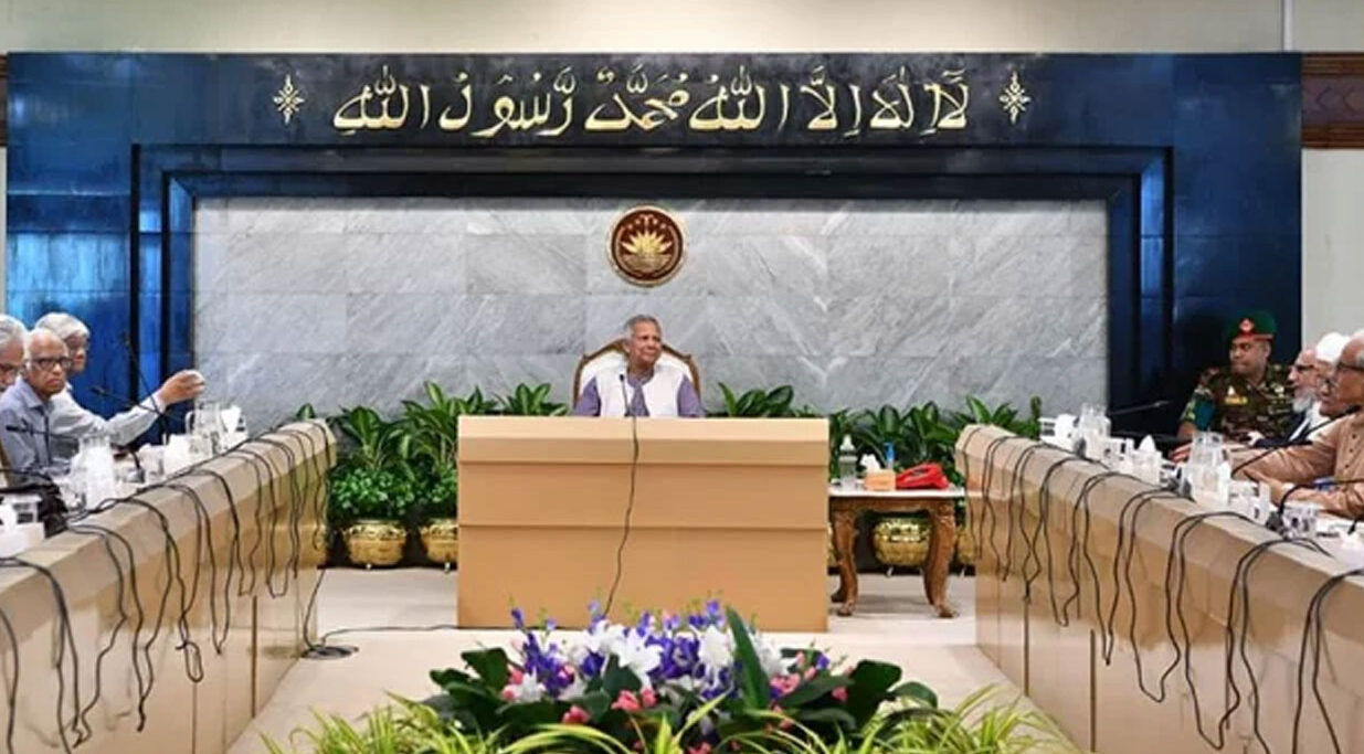 সন্ধ্যায় উপদেষ্টা পরিষদের জরুরি বৈঠক