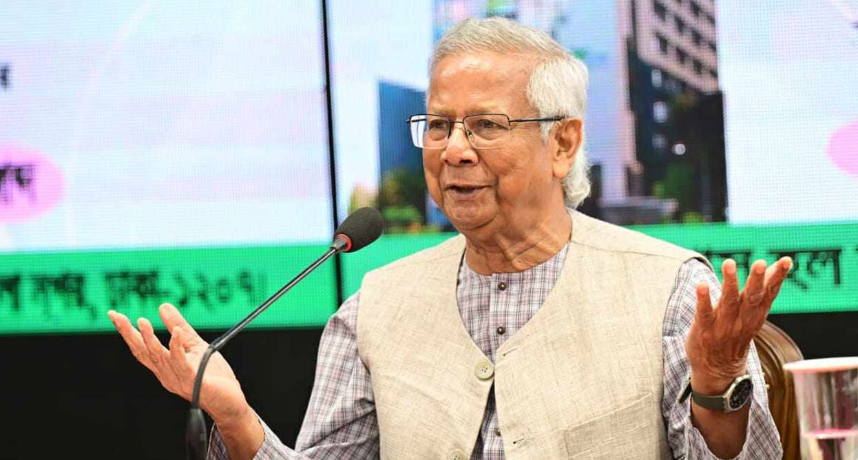 মাইক্রো ক্রেডিট ব্যাংকের জন্য আলাদা আইন করতে হবে : প্রধান উপদেষ্টা