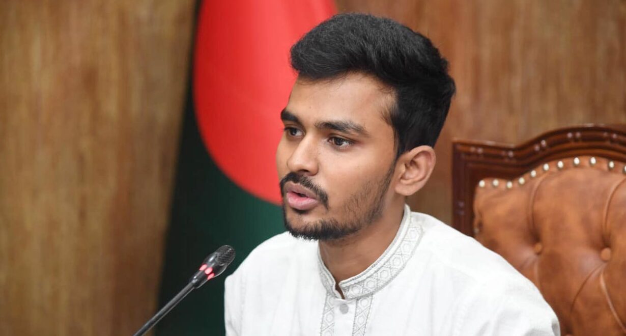 বিএনপি গায়ের জোরে নগর ভবন বন্ধ করে আন্দোলন করছে : উপদেষ্টা আসিফ