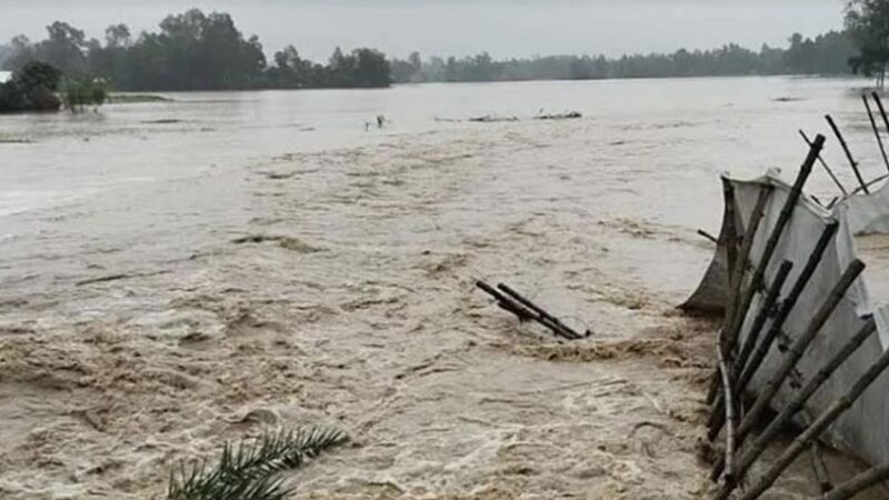 ভারত থেকে আসছে বন্যা, শেরপুরে নদীর পানি বিপৎসীমার ওপরে