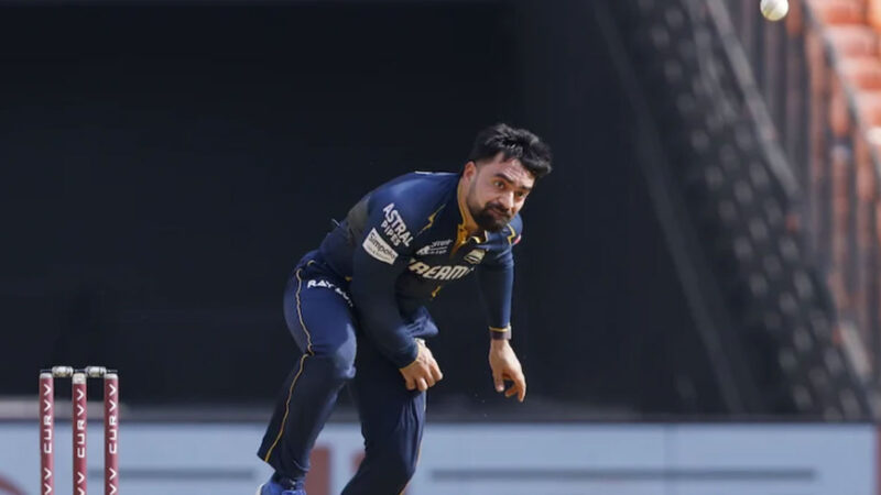 আইপিএল ইতিহাসে লজ্জার রেকর্ড গড়লেন রশিদ খান