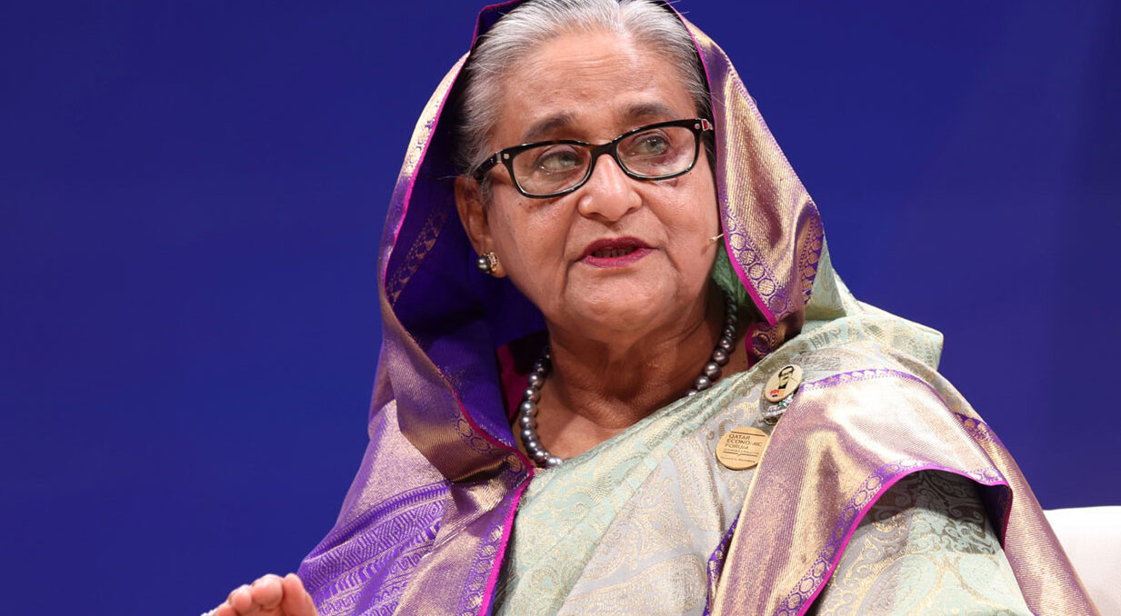 শেখ হাসিনার বিরুদ্ধে জুলাই গণহত্যার আনুষ্ঠানিক অভিযোগ দাখিল রোববার