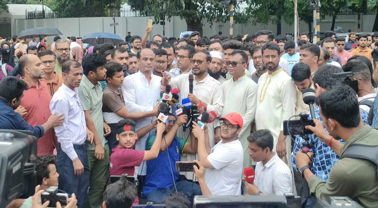 দাবি বাস্তবায়নের নতুন কেন্দ্র হবে কাকরাইল মোড় : রইছ উদ্দিন