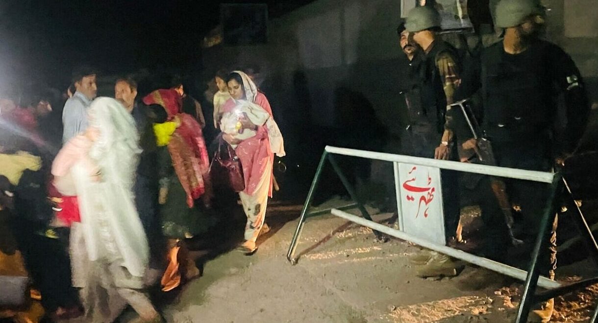 পাকিস্তানে দুটি মসজিদে হামলা চালিয়েছে ভারত, নিহত বেড়ে ৮