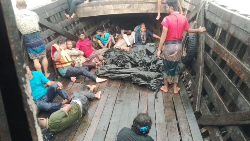 মেঘনা নদীতে ৩৯ যাত্রী নিয়ে ট্রলার ডুবি