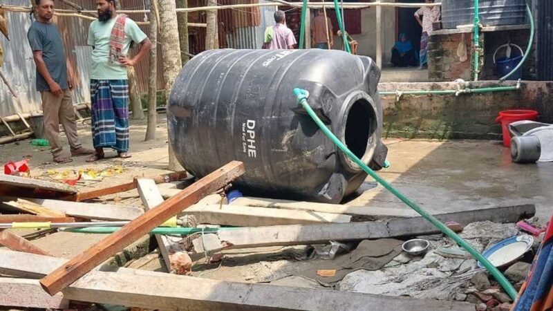 মাথায় পানির ট্যাংক পড়ে মাদরাসাছাত্রী নিহত
