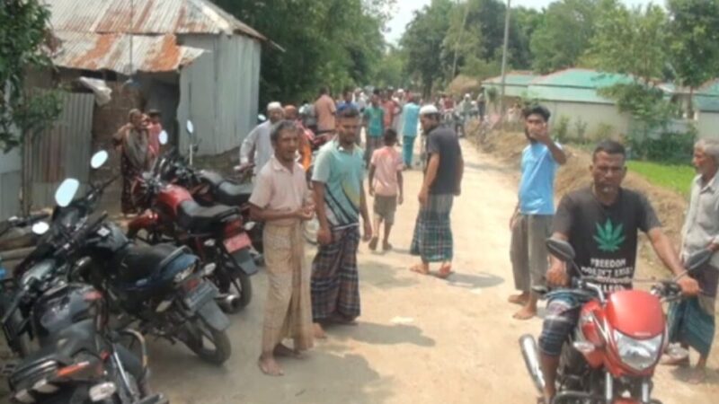 ভুট্টা তুলতে গিয়ে বিদ্যুৎস্পৃষ্ট ৩ জনের মৃত্যু