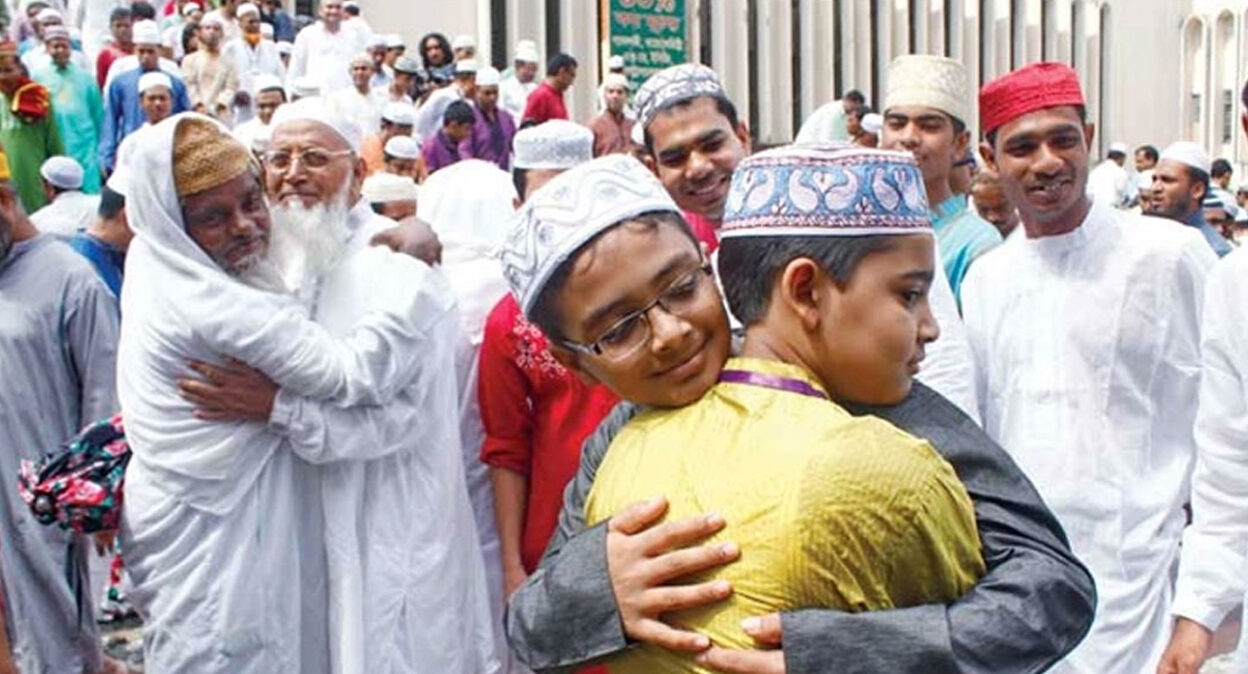 ত্যাগের মহিমার ঈদুল আজহা আজ