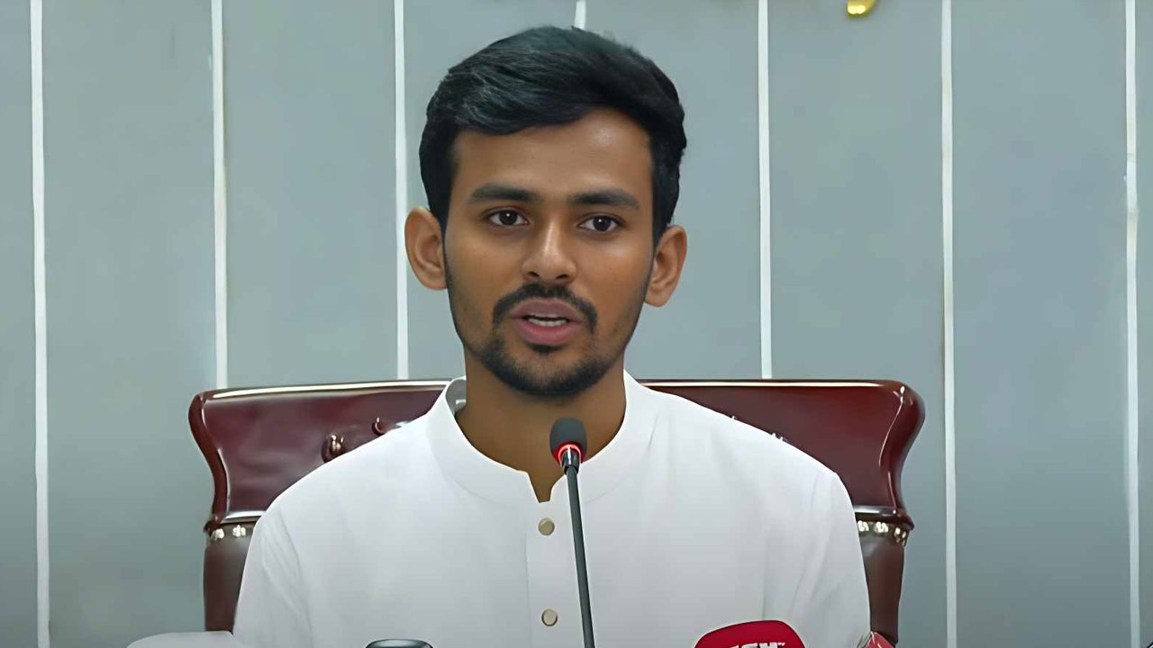 ১২ ঘণ্টারও কম সময়ে পরিচ্ছন্ন হয়েছে ঢাকা : আসিফ মাহমুদ