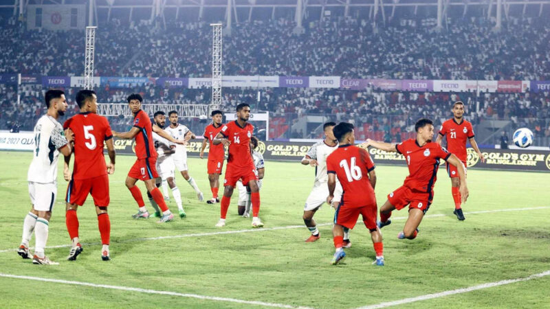 দারুণ লড়েও সিঙ্গাপুরের কাছে হারল হামজা-সামিতের বাংলাদেশ