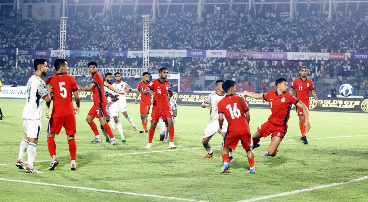 দারুণ লড়েও সিঙ্গাপুরের কাছে হারল হামজা-সামিতের বাংলাদেশ