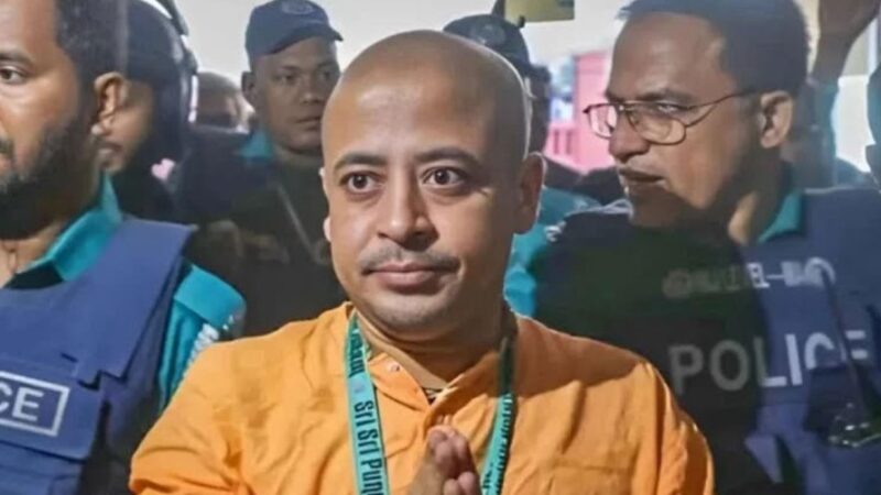 চিন্ময় কৃষ্ণকে জেলগেটে এক দিনের জিজ্ঞাসাবাদের নির্দেশ