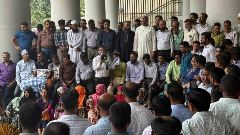 অধ্যাদেশ বাতিলের দাবিতে সচিবালয়ে আবারও বিক্ষোভ
