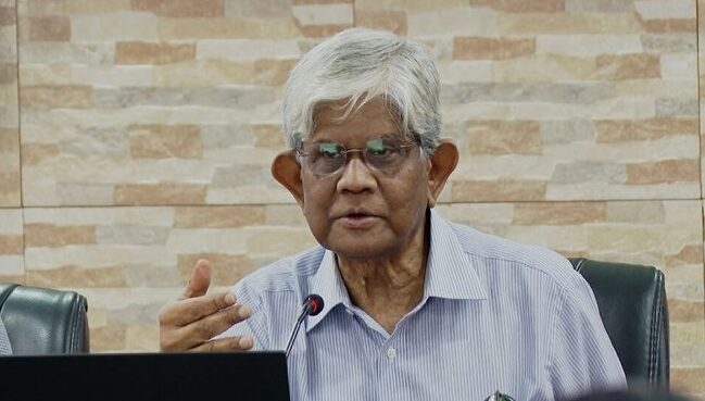 আমরা যুদ্ধ পর্যবেক্ষণ করছি, এখনই জ্বালানির দাম বৃদ্ধি নয় : অর্থ উপদেষ্টা