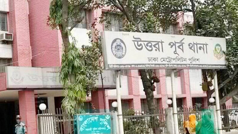 উত্তরায় দাঁড়িয়ে থাকা মানুষের ওপর উঠে গেল ট্রাক, প্রাণ গেল ৩ জনের