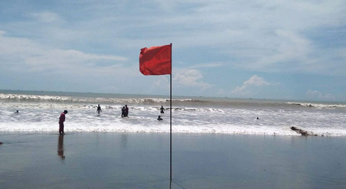 দমকা হাওয়াসহ বজ্রবৃষ্টির শঙ্কা, ৭ নদীবন্দরে ১ নম্বর সতর্ক সংকেত