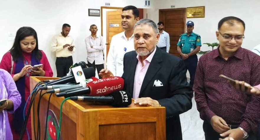 বিগত তিন নির্বাচনকে বৈধ বলা পর্যবেক্ষকদের সুযোগ দেওয়া হবে না : সিইসি