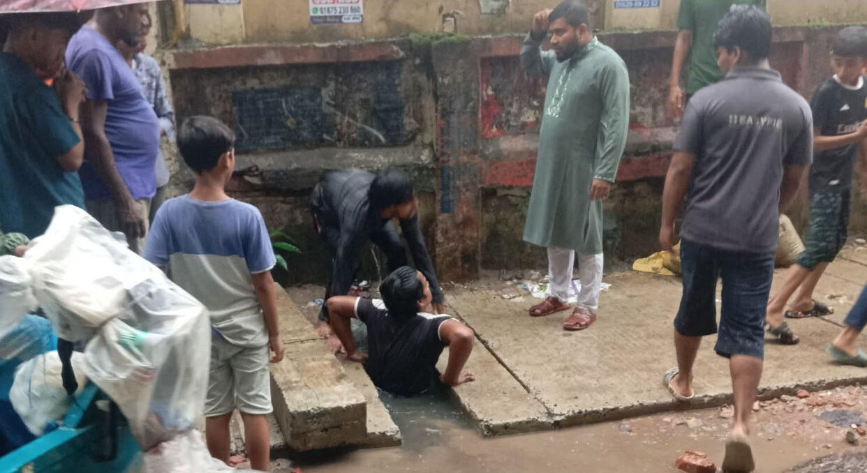 চট্টগ্রামে ফের উন্মুক্ত নালায় পড়ে প্রাণ গেল শিশুর