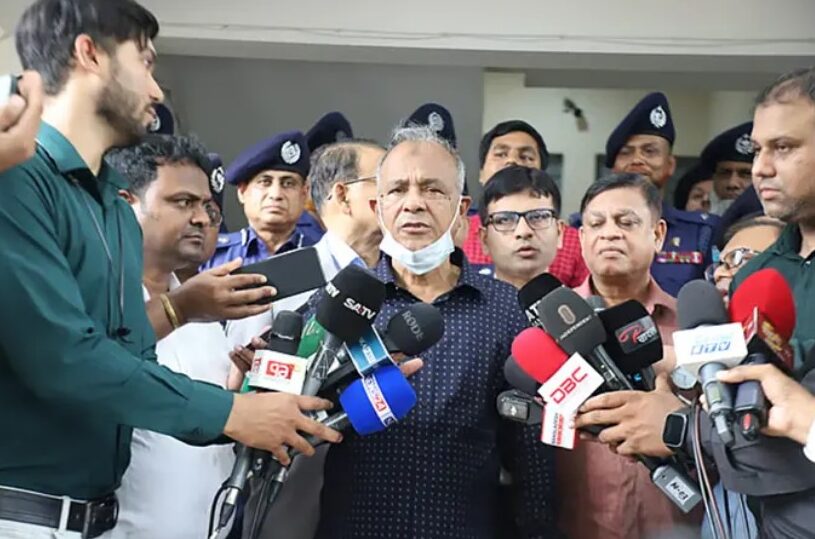 মিটফোর্ডে হত্যার ঘটনায় জড়িত সবাইকে আইনের আওতায় আনা হবে: স্বরাষ্ট্র উপদেষ্টা