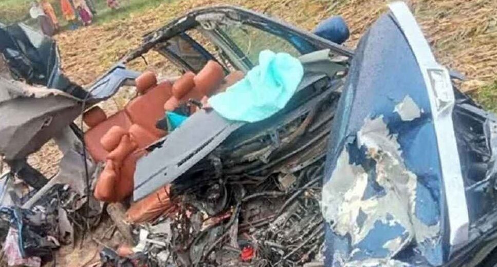 নাটোরের বড়াইগ্রামে ট্রাক-মাইক্রোবাস সংঘর্ষে নিহত ৬