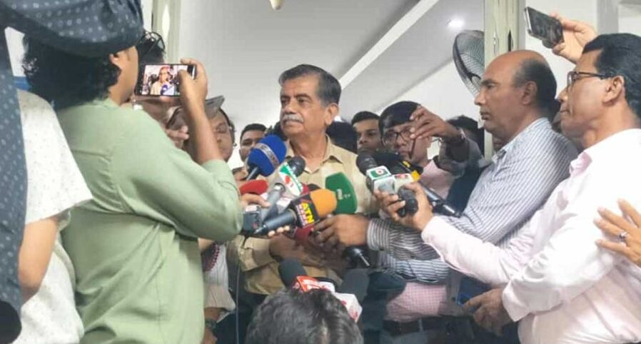 সরকার বললে চলে যাব, পদত্যাগ ইস্যুতে শিক্ষা উপদেষ্টা