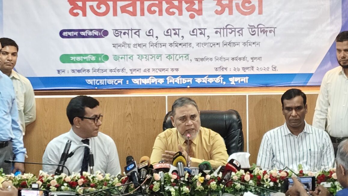 আগামী নির্বাচনে অস্ত্রের চেয়েও ভয়াবহ হুমকি হতে পারে এআই : সিইসি