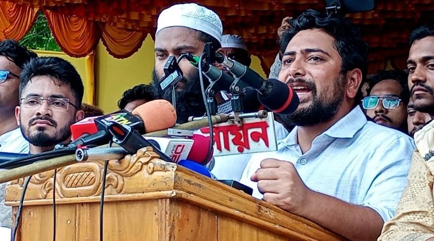 তরুণরা দাবি নিয়ে রাজপথে নামতে আসেনি, দায়িত্ব গ্রহণ করতে এসেছে