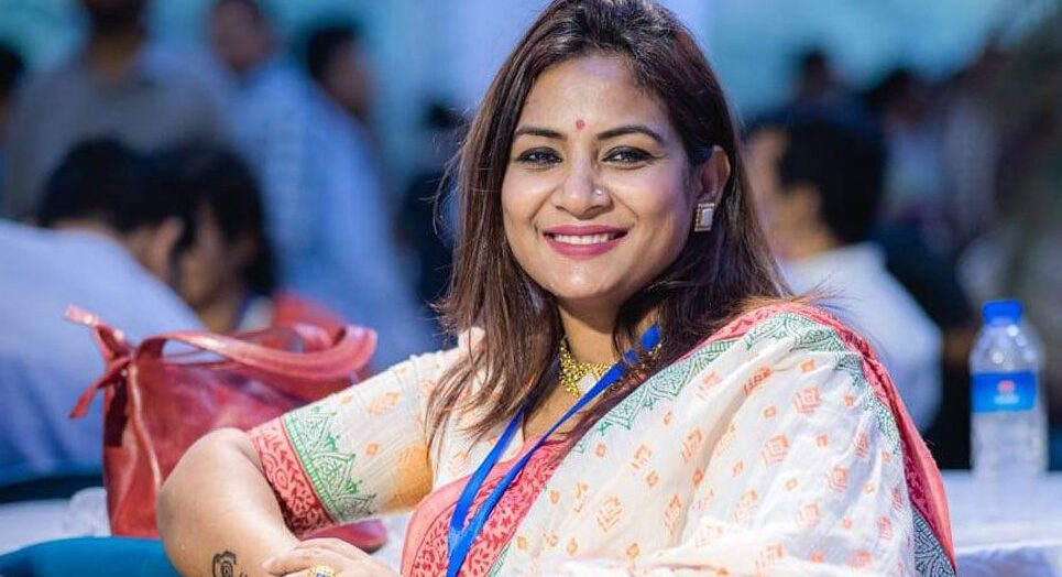 এনসিপি থেকে পদত্যাগ করা কে এই নীলা ইস্রাফিল