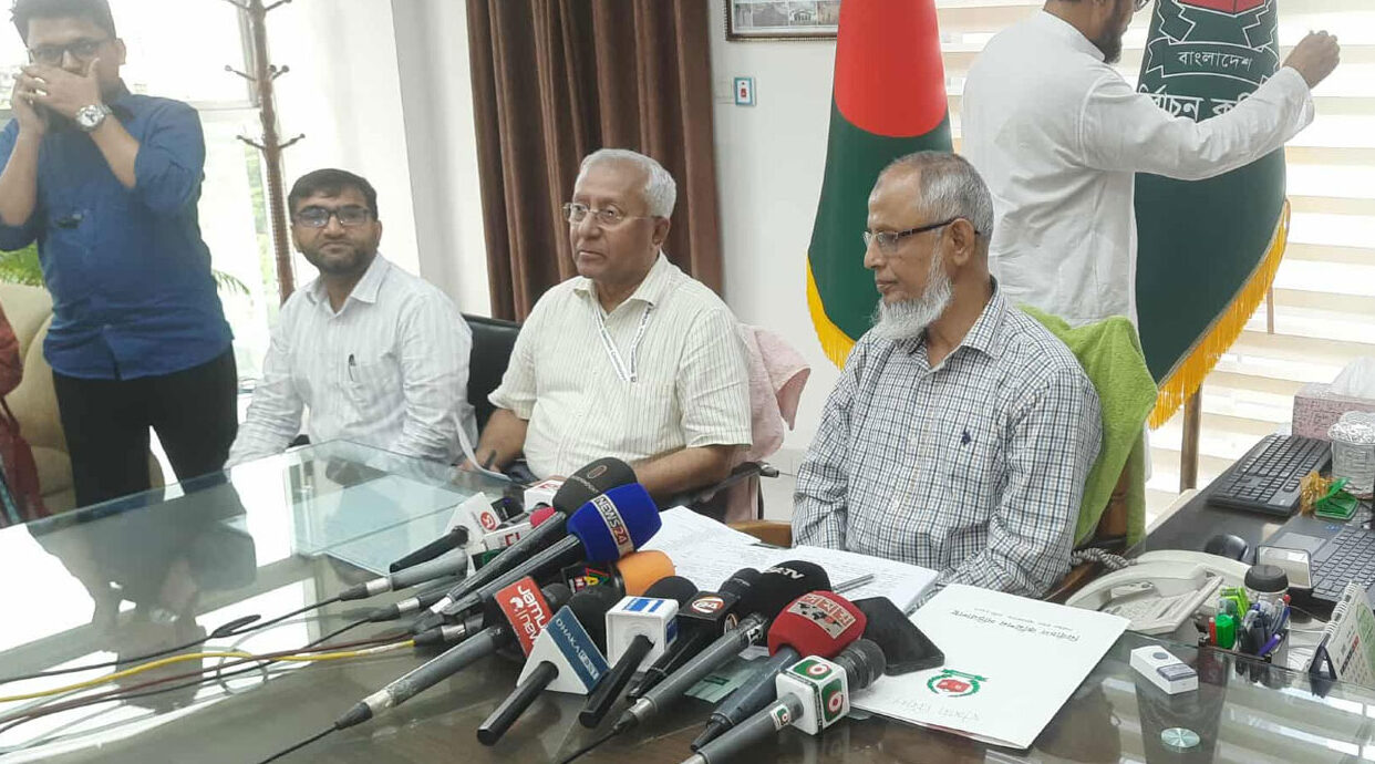 গাজীপুরে আসন বাড়ছে, কমছে বাগেরহাটে : ইসি