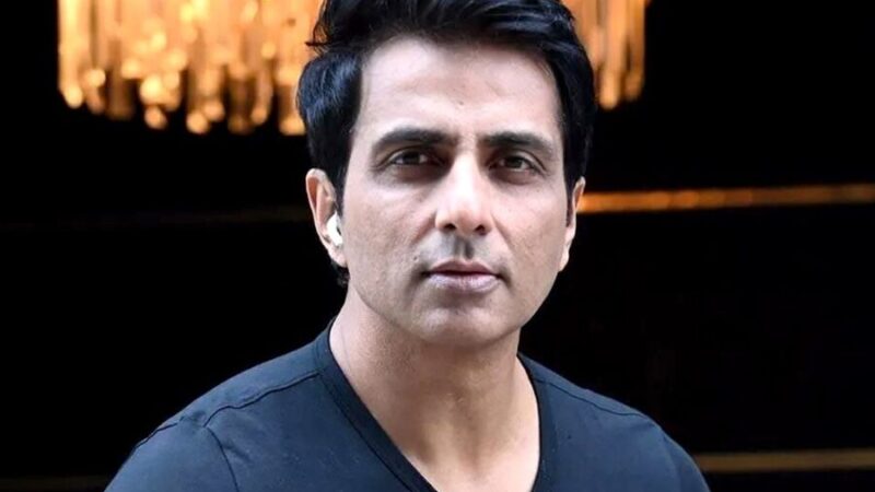 প্রবীণদের জন্য মহৎ উদ্যোগ নিলেন বলিউড অভিনেতা সোনু সুদ