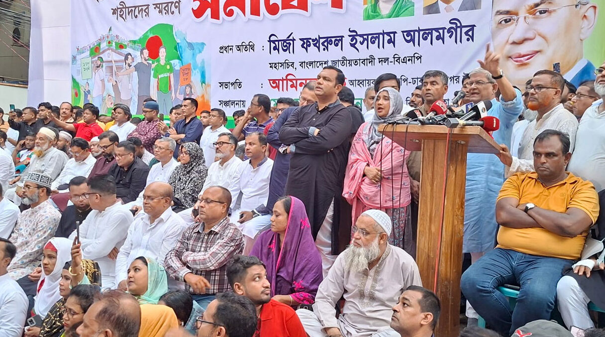 শুল্ক কমিয়ে ২০ শতাংশ, সরকারকে সাধুবাদ ফখরুলের