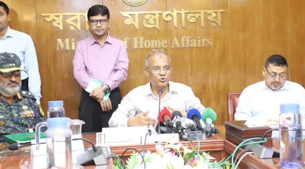৫ আগস্ট নিয়ে আতঙ্কের কোনও কারণ নেই: স্বরাষ্ট্র উপদেষ্টা