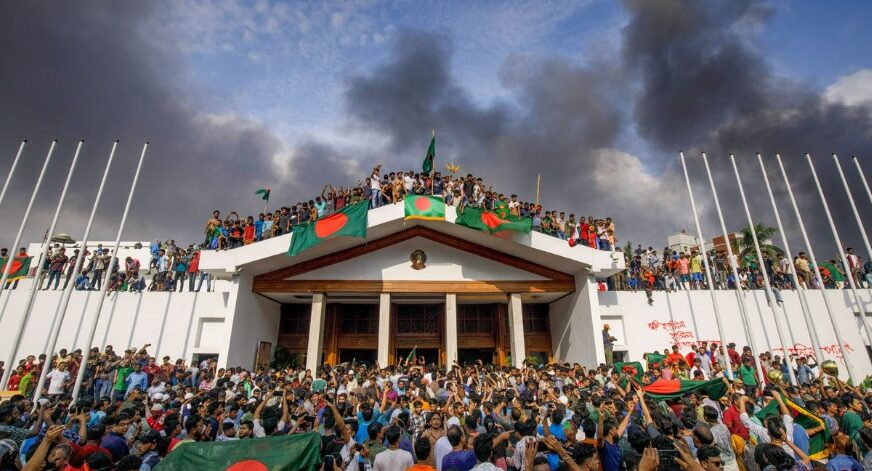 ছাত্র আন্দোলন থেকে গণবিস্ফোরণ, যে কারণে ১৬ বছরের স্বৈরশাসনের পতন