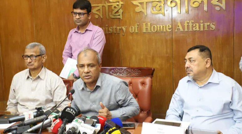 তফসিলের আগে এসপি-ওসিদের বদলি হবে লটারির মাধ্যমে: স্বরাষ্ট্র উপদেষ্টা