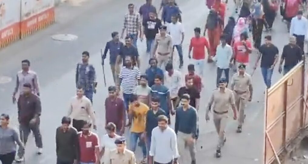১১২ বাংলাদেশিকে ফেরত পাঠানোর দাবি মুম্বাই পুলিশের