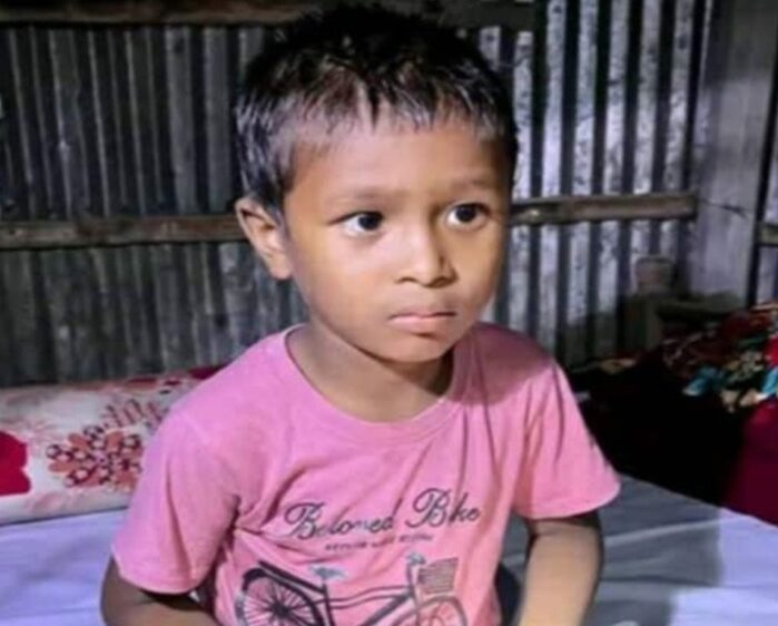 রাতের আঁধারে ৬ বছরের শিশুকে পুকুরে ফেলে দিলেন সৎ বাবা