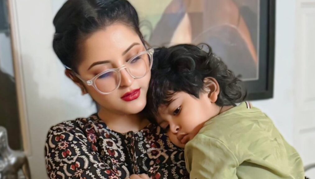 ছেলের জন্য দোয়া চাইলেন পরীমণি