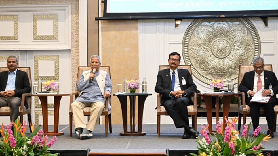 প্রবাসীদের রেমিটেন্সে অর্থনীতি মজবুত অবস্থায় ঘুরে দাঁড়িয়েছে : প্রধান উপদেষ্টা