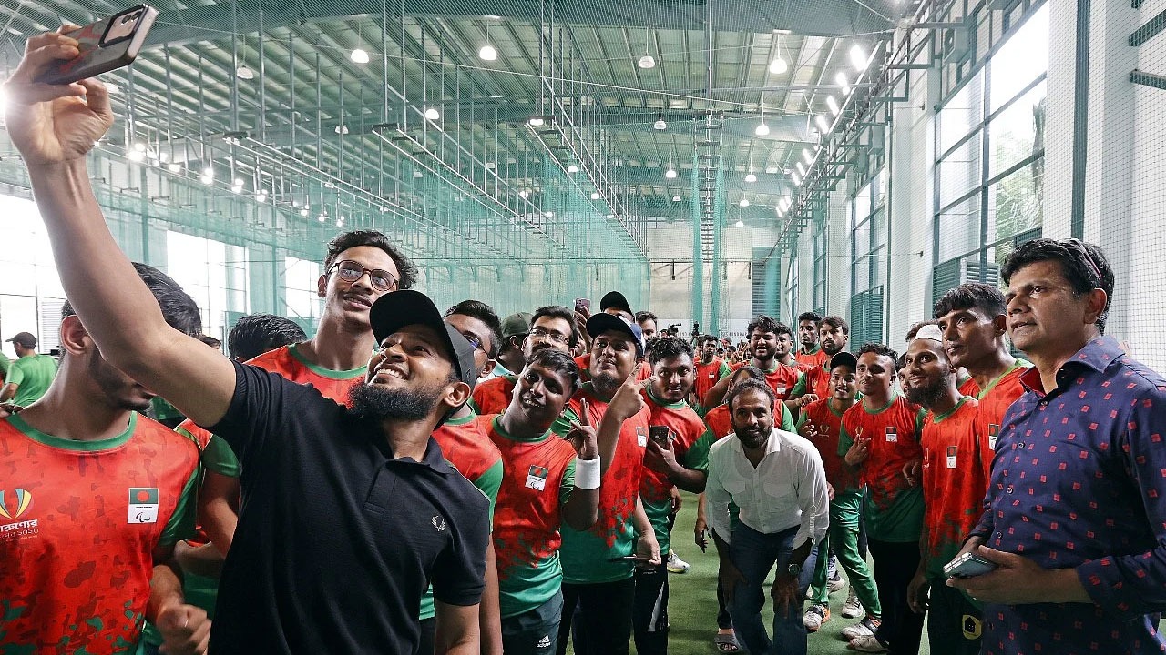 বিশ্ব ক্রিকেটের সঙ্গে তাল মিলিয়ে এগোতে পারেনি বাংলাদেশ : মুশফিক