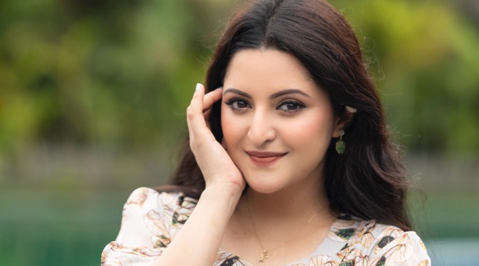 ‘সে আমার’— শুভেচ্ছা জানিয়ে কীসের ইঙ্গিত দিলেন পরীমণি?