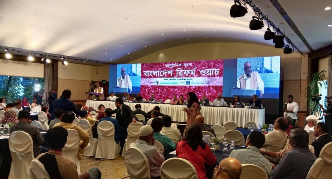 অন্তর্বর্তী সরকার কি পথ হারিয়েছে?
