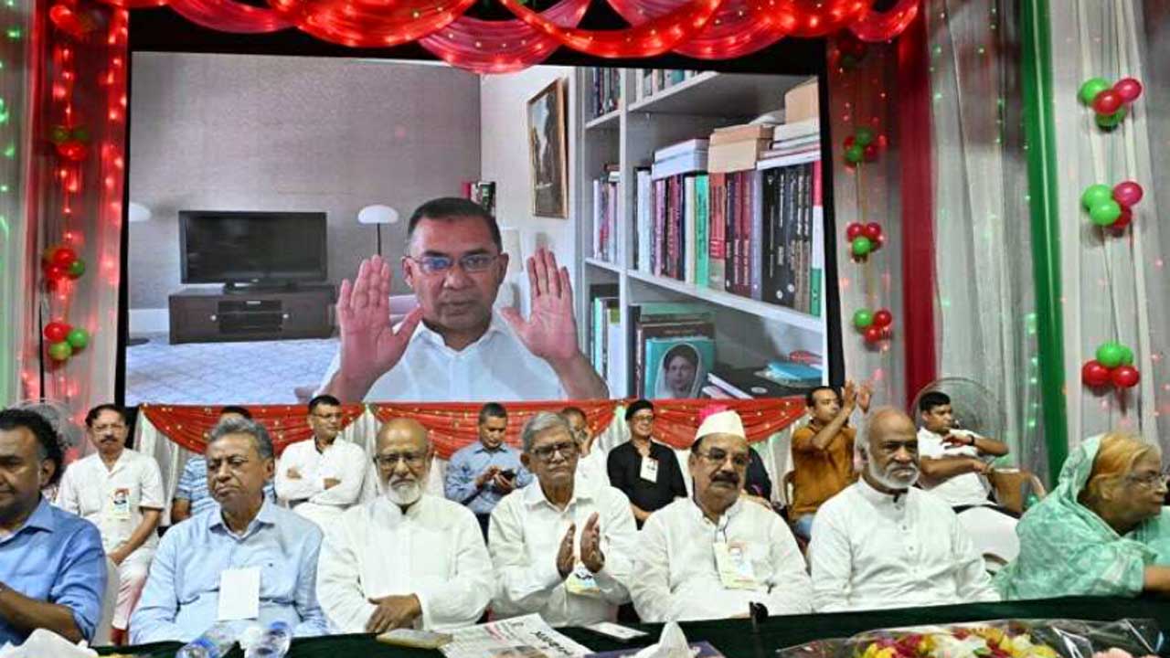 নির্বাচন সামনে রেখে নানা রকম ষড়যন্ত্রের ডালপালা মেলতে শুরু করেছে