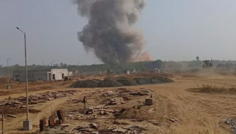 ভারতে প্রতিরক্ষা সরঞ্জাম তৈরির কারখানায় ব্যাপক বিস্ফোরণ, নিহত ৮