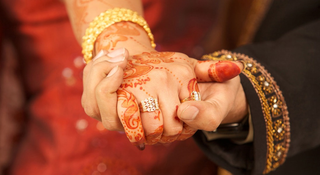 নামাজ না পড়া ব্যক্তি বিয়েতে সাক্ষী দিতে পারবেন?