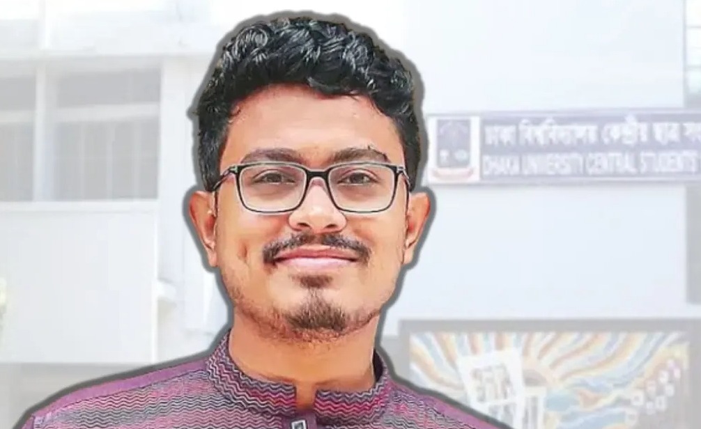 সাদিক কায়েমের ফোনে বদলে গেল ডাকসু ভবন, পরিচ্ছন্ন হচ্ছে পুরো ক্যাম্পাস