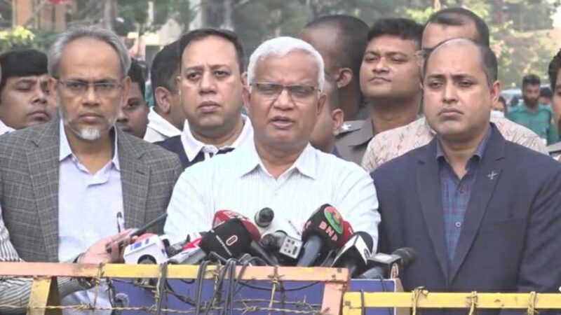 খালেদা জিয়ার অবস্থা আগের মতো, গ্রহণ করতে পারছেন চিকিৎসা