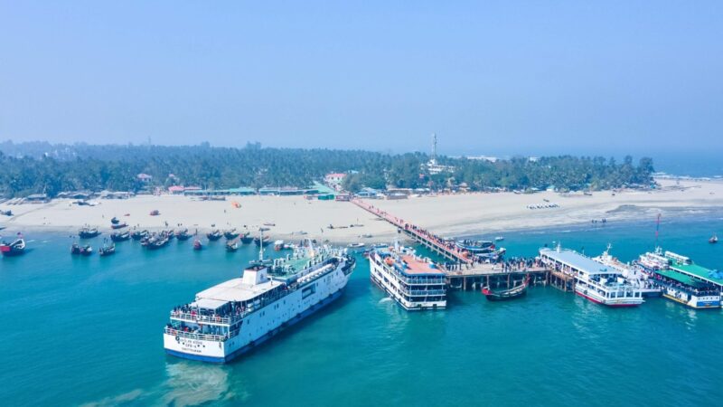 অন্যের নামে সেন্ট মার্টিন ভ্রমণ করা যাবে না