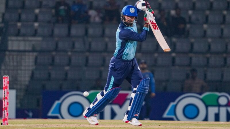অভিষেকেই নবীর ছেলের ব্যাটে ঝড়, রেকর্ড সংগ্রহ নোয়াখালীর