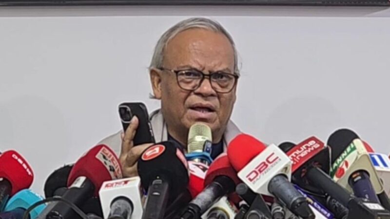 জামায়াত-শিবিরের আক্রমণের শিকার হচ্ছে বিএনপির নারী কর্মীরা : রিজভী